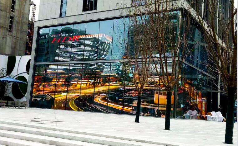 C1戶(hù)內(nèi)高清 LED 透明屏 - 側(cè)發(fā)光 C1戶(hù)內(nèi)高清 LED 透明屏 - 側(cè)發(fā)光